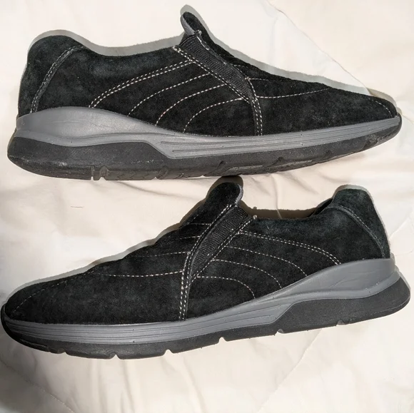 Women's Earth Journey Black Slip-On Shoes 8.5 wide - Picture 4 of 6